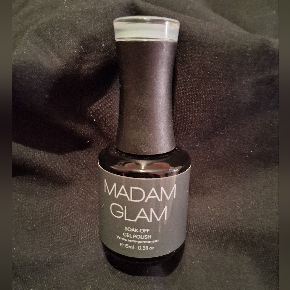Madam Glam Nail Primer Walk In The Park Deep Moss Green
